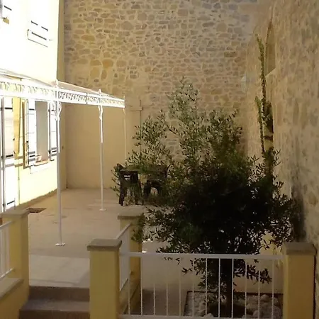 Maison Jaune Villa Aimargues