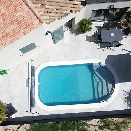 6 Pers - Grande Terrasse & Piscine Privee *